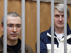 Михаил Ходорковский и Платон Лебедев. Фото с сайта bbc.co.uk