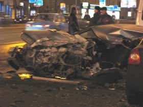 Результат аварии. Фото: community.livejournal.com/real_politics Результат аварии. Фото: community.livejournal.com/real_politics