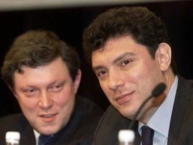 Немцов и Явлинский. Фото: с сайта www.hotcom.smi-nn.ru