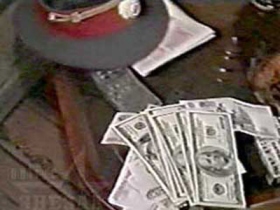 Милиция, деньги. Фото: pravda-nn.ru Милиция, деньги. Фото: pravda-nn.ru