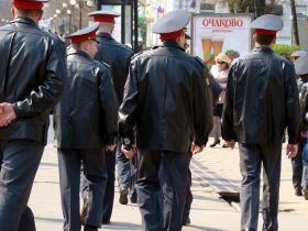 Милиционеры. Фото: Виктор Надеждин (С)