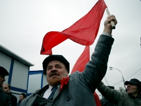 Шествие Левого фронта 7 ноября. Актер, изображающий Ленина Фото Каспарова.Ru