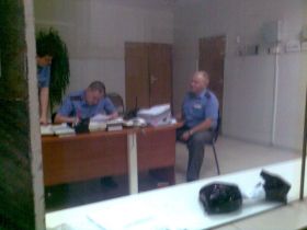 Милиционеры-нарушители, фото с блога Михаила Матвеева