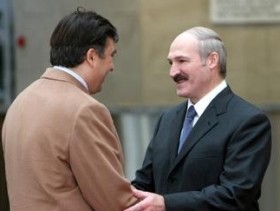 Александр Лукашенко и Михаил Саакашвили. Фото с сайта ctv.by