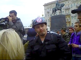 Владимир Титов в пластмассовой каске. Фото предоставлено "Нацией свободы".
