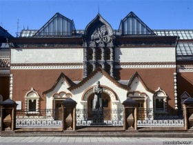 Третьяковская галерея. Фото с сайта www.pomochnik-vsem.ru