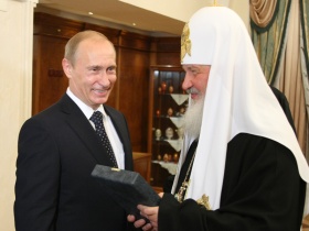Патриарх Кирилл с Владимиром Путиным. Фото с сайта p2.patriarchia.ru