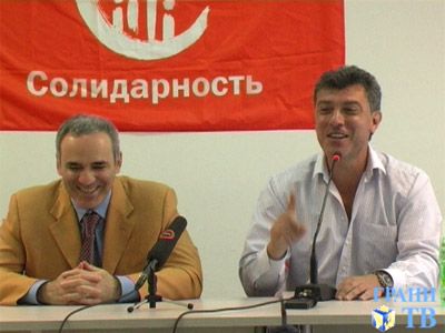 Гарри Каспаров и Борис Немцов. Фото grani-tv.ru