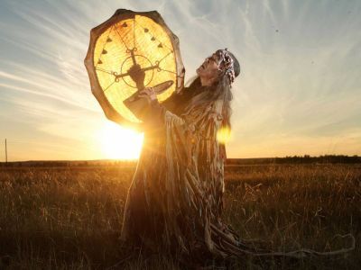 Шаман. Камлание. Фото: meditation-portal.com Шаман. Камлание. Фото: meditation-portal.com
