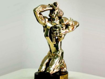 Статуэтка "ТЭФИ". Источник - vm.ru Статуэтка "ТЭФИ". Источник - vm.ru