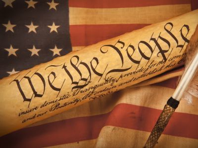 Конституция США. Фото: offthegridnews.com