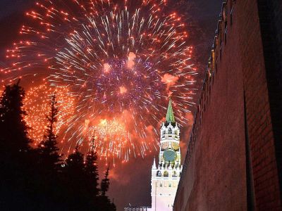 Салют над Москвой. Фото: tvc.ru Салют над Москвой. Фото: tvc.ru