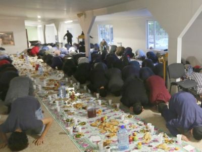 Намаз. Фото: static.ngs.ru Намаз. Фото: static.ngs.ru