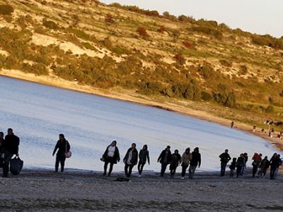 Беженцы на пути к греческому острову Хиос, провинция Измир, Турция, 5 марта 2016 года. Фото: Reuters/Pixstream Беженцы на пути к греческому острову Хиос, провинция Измир, Турция, 5 марта 2016 года. Фото: Reuters/Pixstream