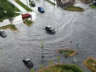 Последствия ливня. Фото: topnews.ru Последствия ливня. Фото: topnews.ru