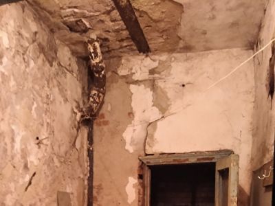 Аварийный дом. Фото: Марина Садчикова, Каспаров.Ru