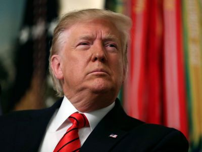 Трамп на брифинге для прессы в Белом доме. Фото: Andrew Harnik / Associated Press Трамп на брифинге для прессы в Белом доме. Фото: Andrew Harnik / Associated Press