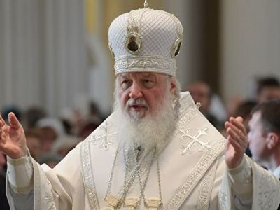 Патриарх Кирилл во время пасхальной службы молился о защите 