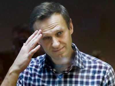 "Агентство": Путин обсуждал с Абрамовичем обмен Навального утром в день смерти оппозиционера