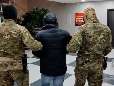 Депортированный в Россию бывший сотрудник ФСБ сбежал, но после этого его снова 