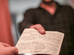 Повестка. Фото: GLOBAL LOOK PRESS