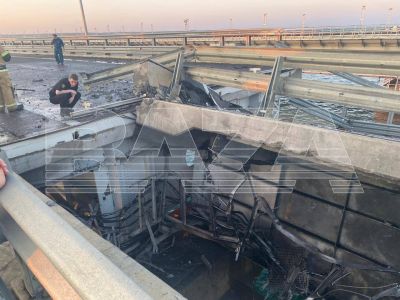 Фото с места взрыва на Крымском мосту. Фото: Baza