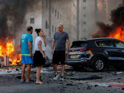 Пожар после удара ракеты по Ашкелону, Израиль, 7 октября. Фото: Amir Cohen / Reuters