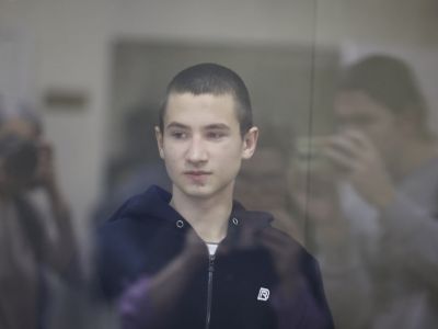 Егор Балазейкин в зале суда. Фото: t.me/sotaproject