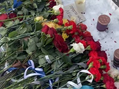 Россиянка в Гамбурге получила травмы при попытке помешать разрушению мемориала Навальному