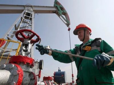 Bloomberg: Нефтегазовая отрасль в России столкнулась с нехваткой рабочих